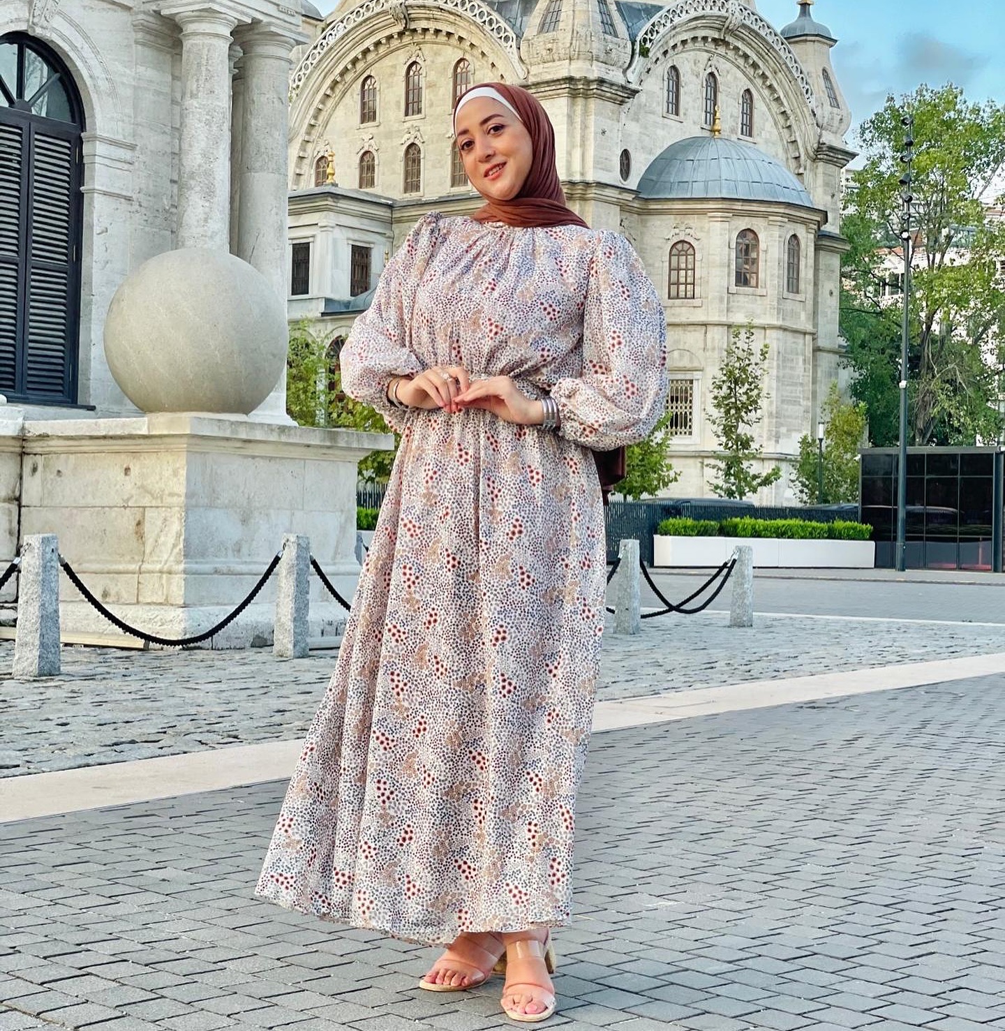 * Café printed dress