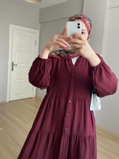 فستان سادة بالوانه المميزة